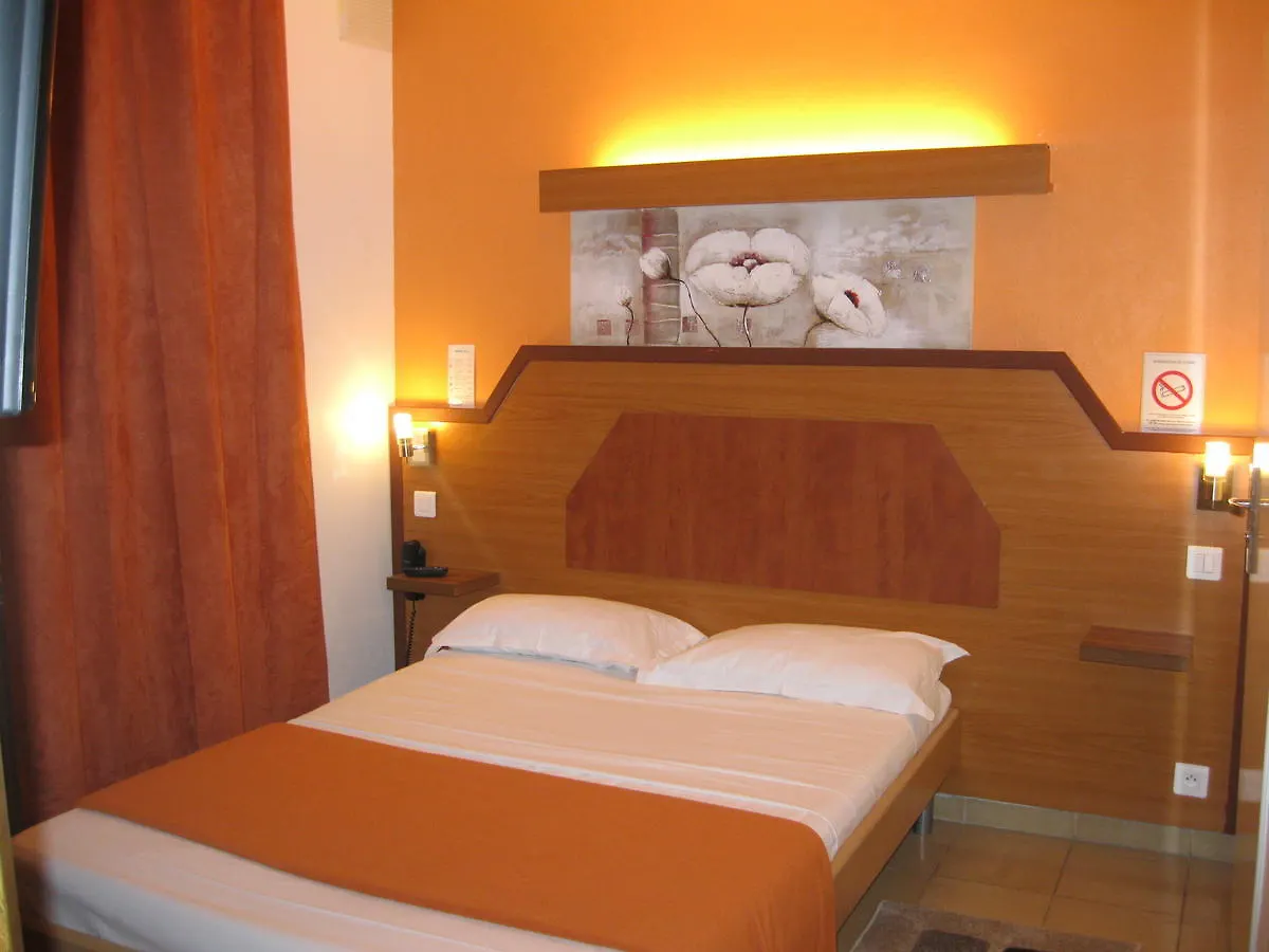 Le Nouvel Hotel Du Theatre Paris France