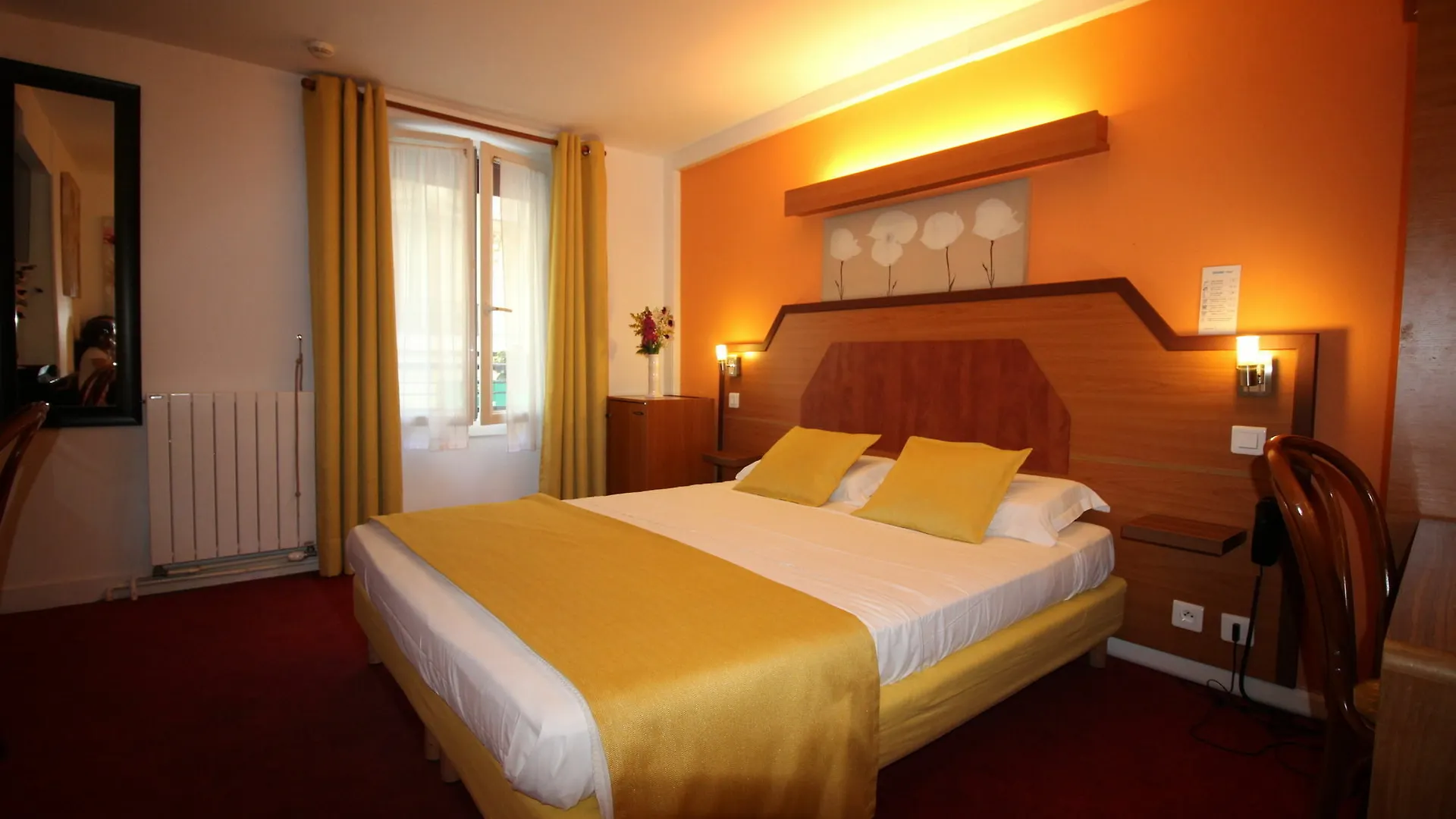 Le Nouvel Hotel Du Theatre Paris France